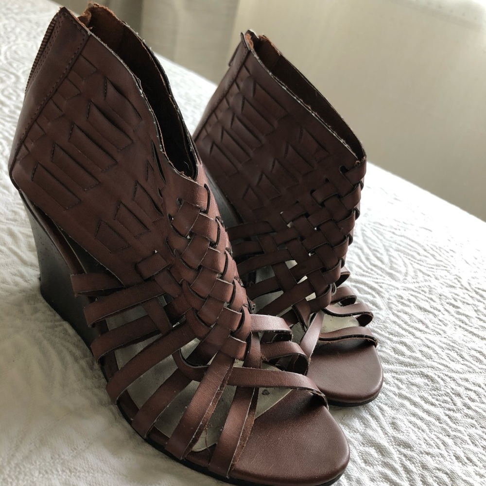 Brown Wedges - Picture 2 of 3